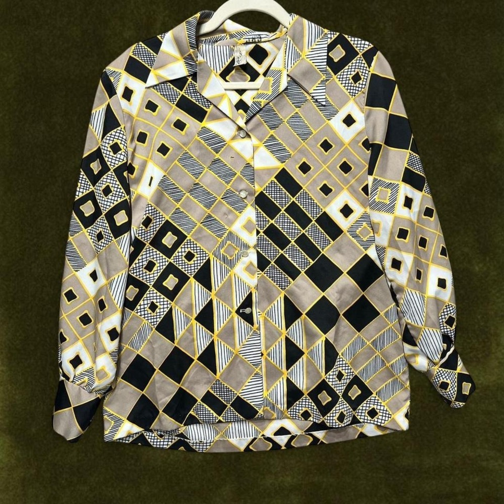 Vintage 1970s Geometric Disco Shirt // Dagger Collar Mod Print Top Size Small